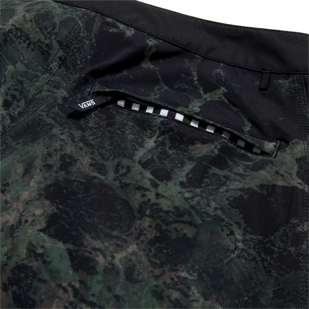 Vans MTE Daily Aop Sideline Boardshorts - Grape Leaf image 5