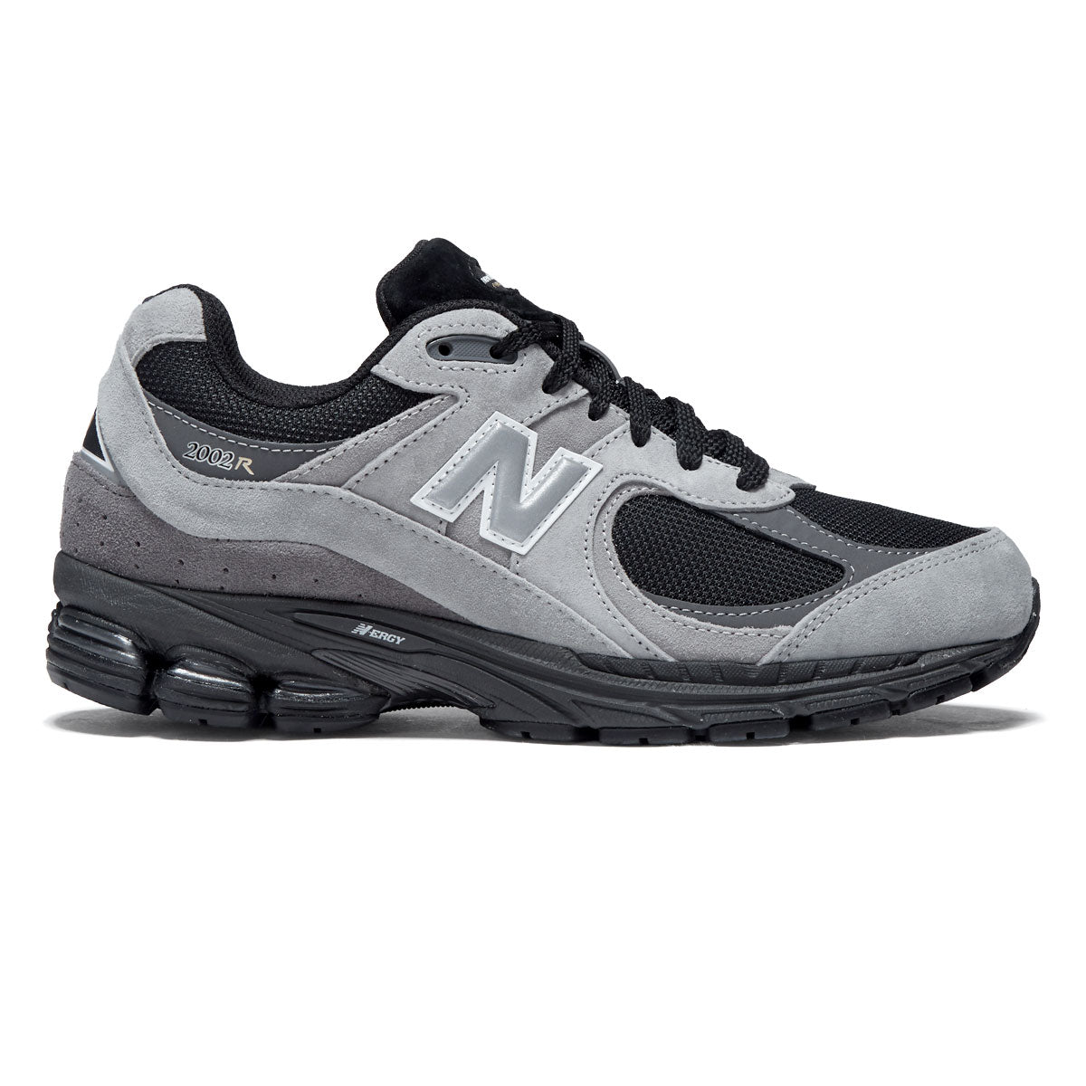 New Balance 2002R Shoes - Black/Silver Metallic – Daddies Board Shop
