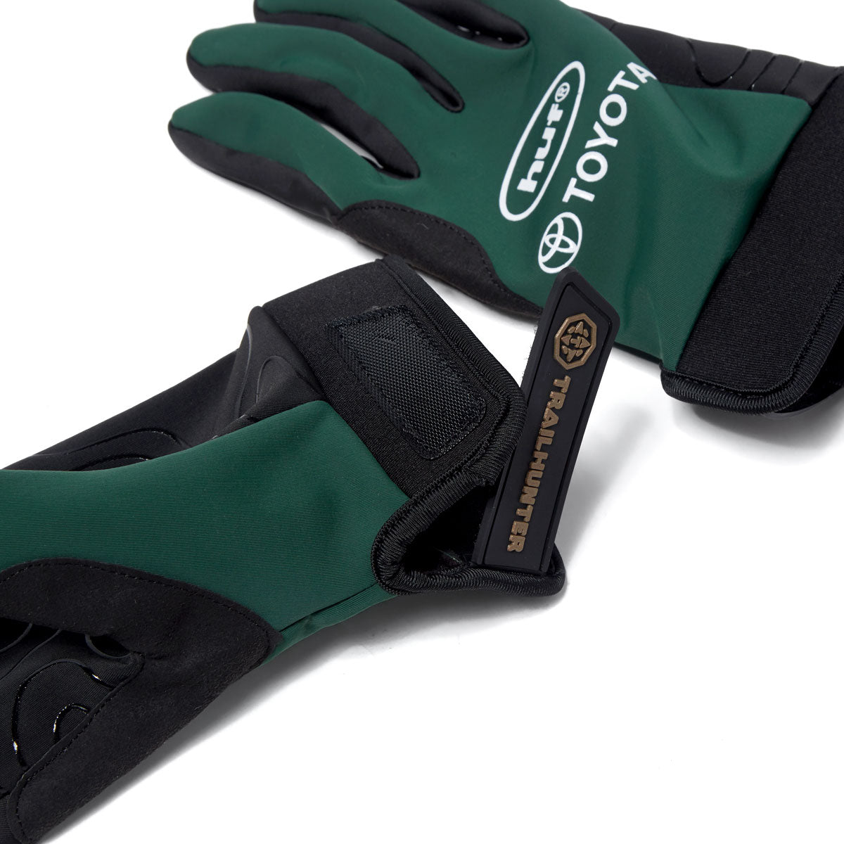 HUF x Toyota Trailhunter Gloves - Everest image 3
