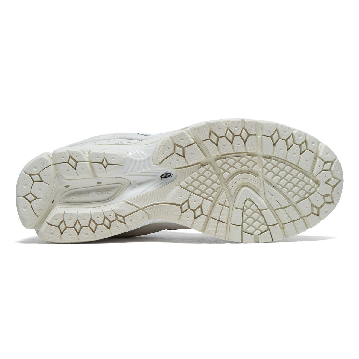 New Balance 2002R Shoes - Sea Salt/Silver Metallic – Daddies Board 