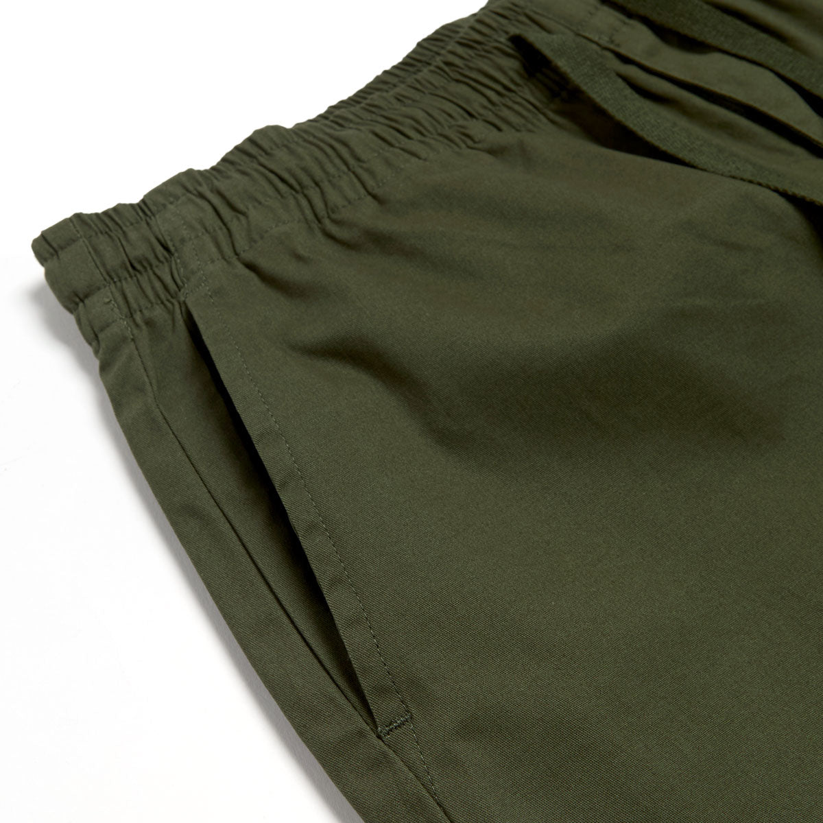 Habitat Traverse Shorts - Olive image 4