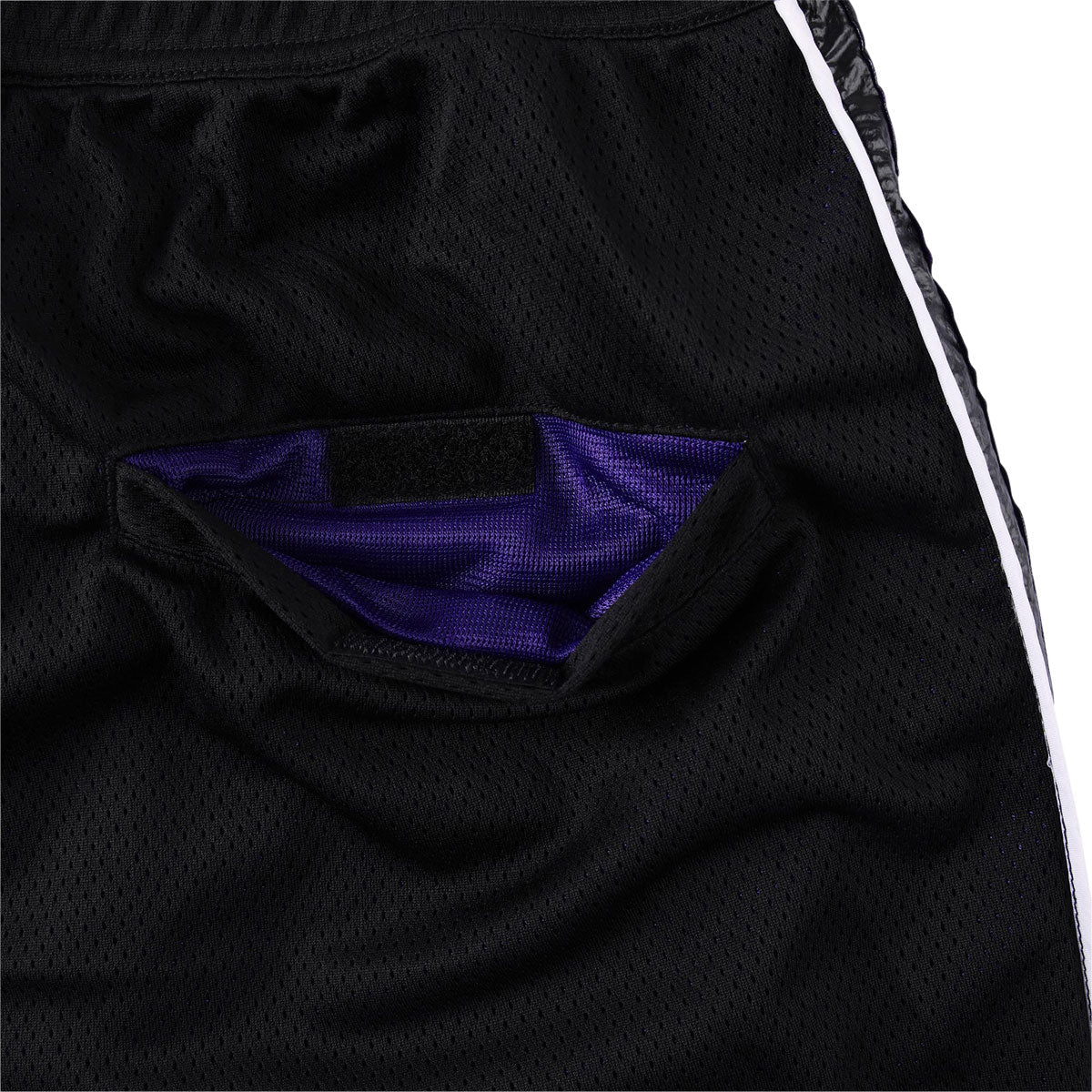 Former Gera 21 Ball Walk Shorts - Black image 4