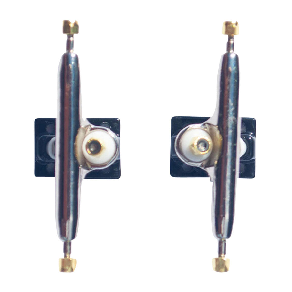 LC Boards V4 Pro Fingerboard Trucks - Black Base image 2
